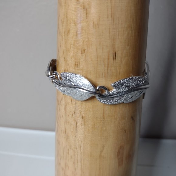 Silver Tone Monet Leaf Bracelet - Picture 3 of 11